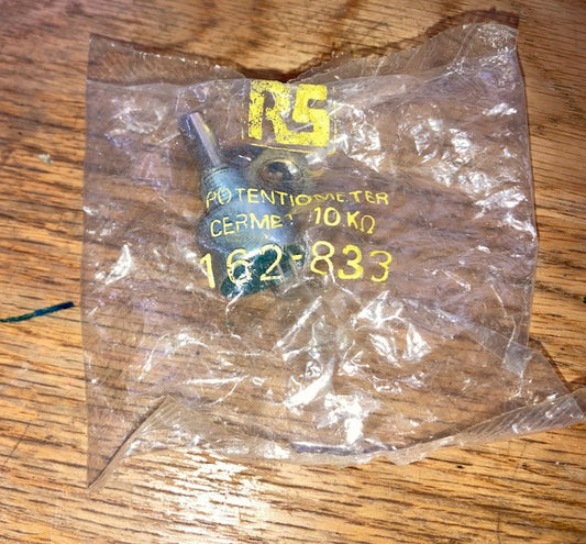 TE Connectivity, 10kΩ, Rotary Potentiometer, 1-Gang, Panel Mount, 404802696038, RS  162-833 , NOS