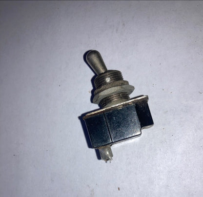 OAK NSF CH  SPST PEAR HEAD  SWITCH, EX EQUIPT