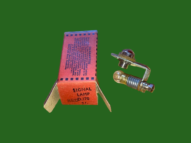 BULGIN PANEL LAMP AND ESCUTCHEON, RED, D170,  AS USED ON NATIONAL HRO & OTHER WW2 APPARATUS, NOS BOXED