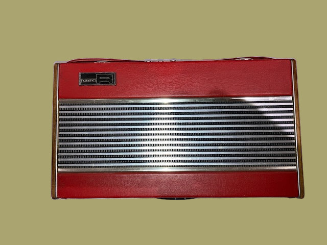 Roberts Radio, R600, RED,Tested & Working on AM but not FM , for restoration 