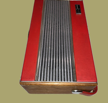 Roberts Radio, R600, RED,Tested & Working on AM but not FM , for restoration