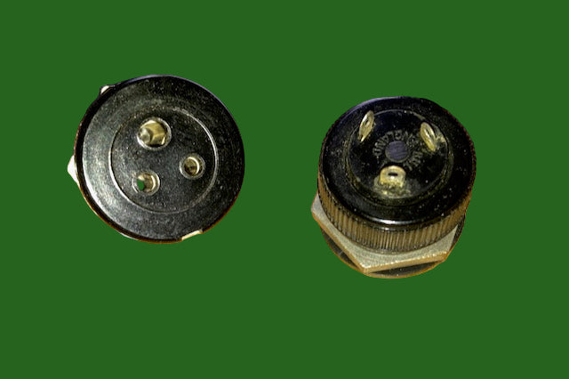 MINIATURE, BULGIN, 3 PIN SOCKET, CHASSIS MOUNT, P438, P438/SOCKET, NOS, SA2026