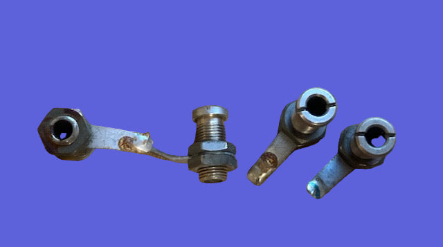 VINTAGE, NICKEL PLATED, BANANA SOCKET, 4mm,  15mm LENGTH, EX EQUIPT