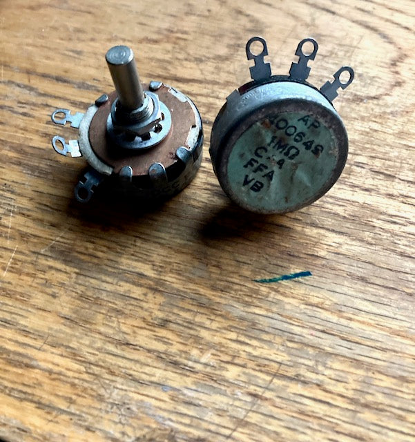 Dubilier, Rotary Potentiometer, 1M