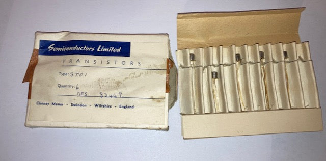 PLESSEY SEMICONDUCTORS LTD., TRANSISTOR ST01, GOLD LEADS,