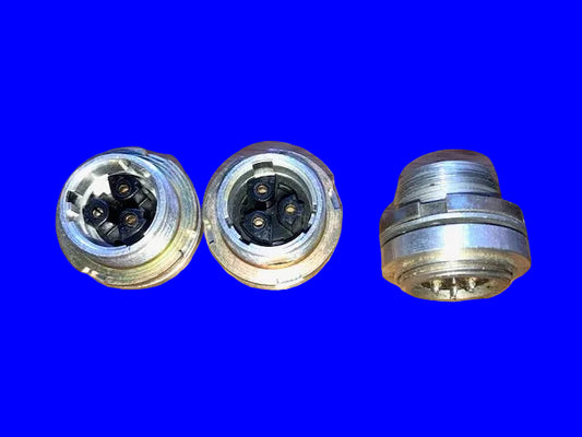 PATTERN 104, PLESSEY Mk74 3 PIN SOCKET, 3 FEMALE PINS, FIXED, &nbsp;CHASSIS MOUNT SOCKET, SMALL, SHELLS SIZE 1, AS USED IN LARKSPUR RADIOS , NOS
