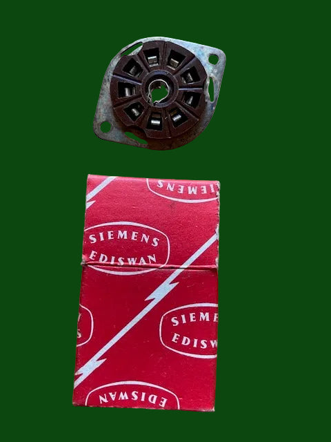 SIEMENS EDISWAN, VH.369/9, B9G, 9 PIN, VALVE BASE,  EF50,  NEW OLD STOCK, NOS