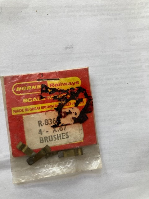 TRIANG, HORNBY RAILWAYS, R.836, PACK OF 4X, X67, CARBON BRUSHES, FOR X04 MOTOR, SCALEXTRIC GEAR AND MOUNT, NOS