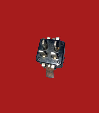 MINIATURE,  JONES PLUG, FREE, CABLE MOUNT, 4  STAGGERED PIN, MALE, FOR, PYE COMMS, 