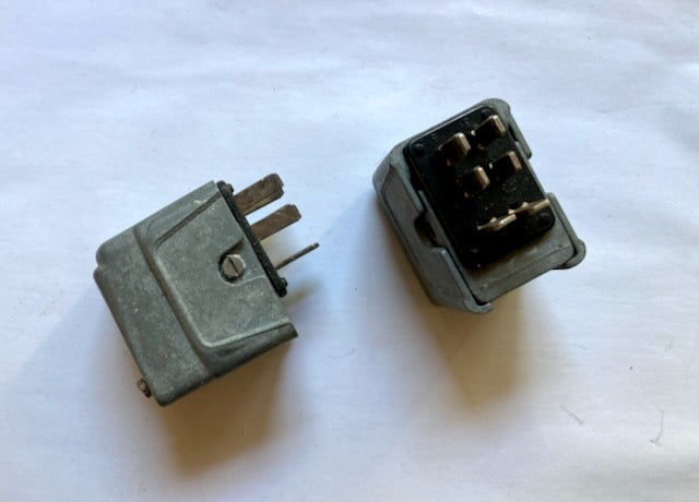 PLESSEY, PAINTON, MINIATURE JONES PLUG, CAST BODY, 6 STAGGERED PIN, FREE, CABLE MOUNT, AS USED IN PYE EQUIPMENT, EX EQUIPT