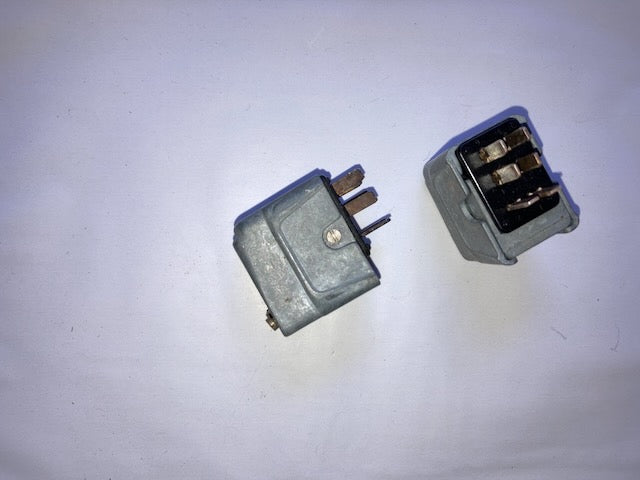PLESSEY, PAINTON, MINIATURE JONES PLUG, CAST BODY, 6 STAGGERED PIN, FREE, CABLE MOUNT, AS USED IN PYE EQUIPMENT, EX EQUIPT
