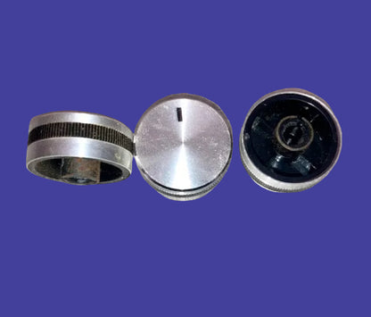 x, CHROMED AND BLACK PLASTIC KNOBS, POSSIBLE AMPLIFIER OR CAR RADIO, 6mm SHAFT, 13mm HEIGHT, 29mm DIA.