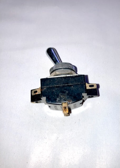 BULGIN, PEAR DOLLY ,DPDT SWITCH, 2A 25OV  NOS 
