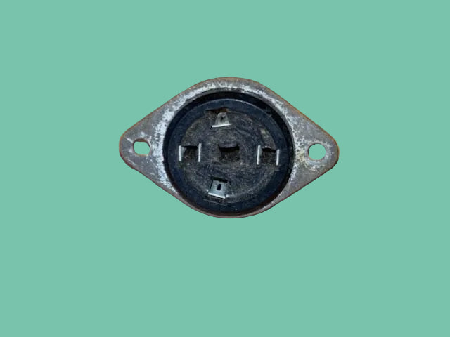 Amphenol, Air Ministry, 10H/499, British 5 Pin, B5  Valve Base, Ex Equip