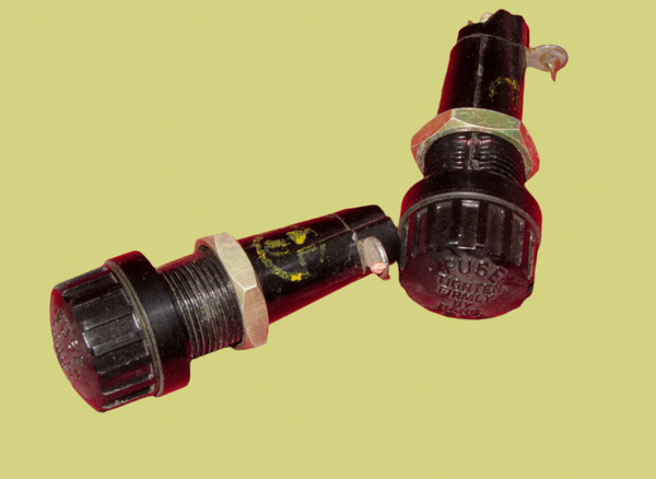 BELLING LEE, 5920-99-012-0231, Medium Fuse Holder block, L13832, L1382, Z32, 30550201 ,CVRT, &nbsp;FV105, FV101, EX EQUIPT