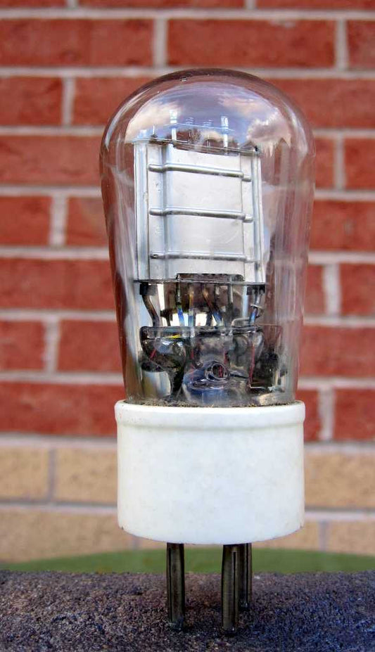 B4 CERAMIC BASED AIR MINISTRY AUDIO TRIODE CV1045 VT45 10E/10557 FOR RAF SWORDFISH RADIO T1115 - MULLARD MAGIC - 1