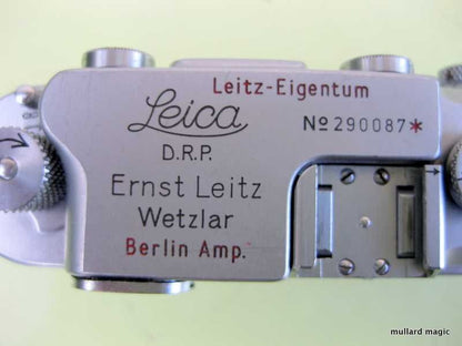 Leica IIIb chrome (ATOOH) (No.290087), engraved "fur Reichbeshaffenungsamp 1-2" on rear top & "Leitz-Eigentum, Berlin Amp" on top-plate with star after serial number 1938/39