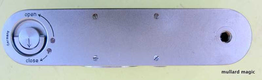 Leica IIIb chrome (ATOOH) (No.290087), engraved "fur Reichbeshaffenungsamp 1-2" on rear top & "Leitz-Eigentum, Berlin Amp" on top-plate with star after serial number 1938/39