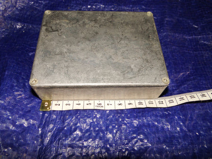 RS DIECAST BOX LIKE EDDYSTONE APPROX 11 X 8 X 3cm, NEW UNUSED