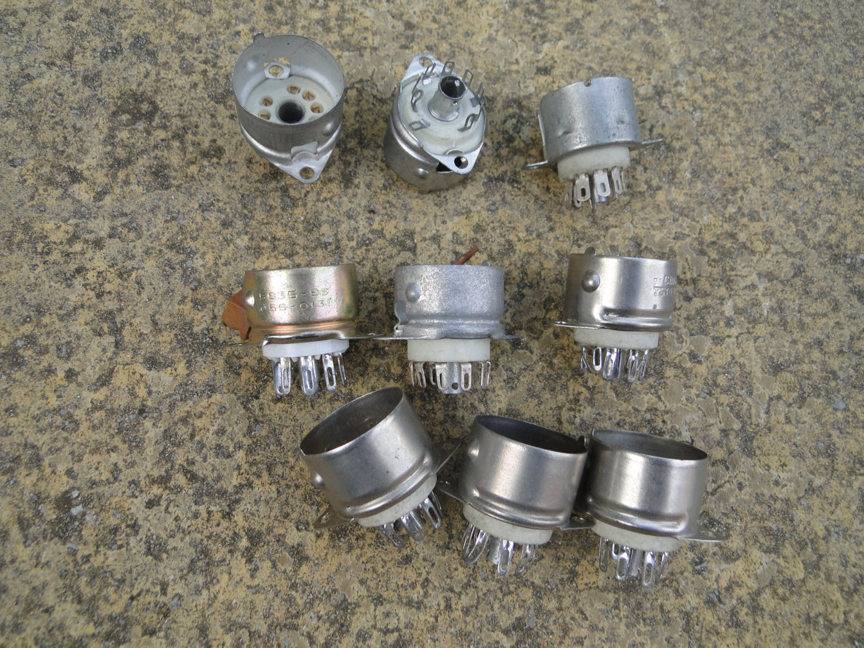 B7G, CERAMIC, SKIRTED, VALVE BASE, NOS