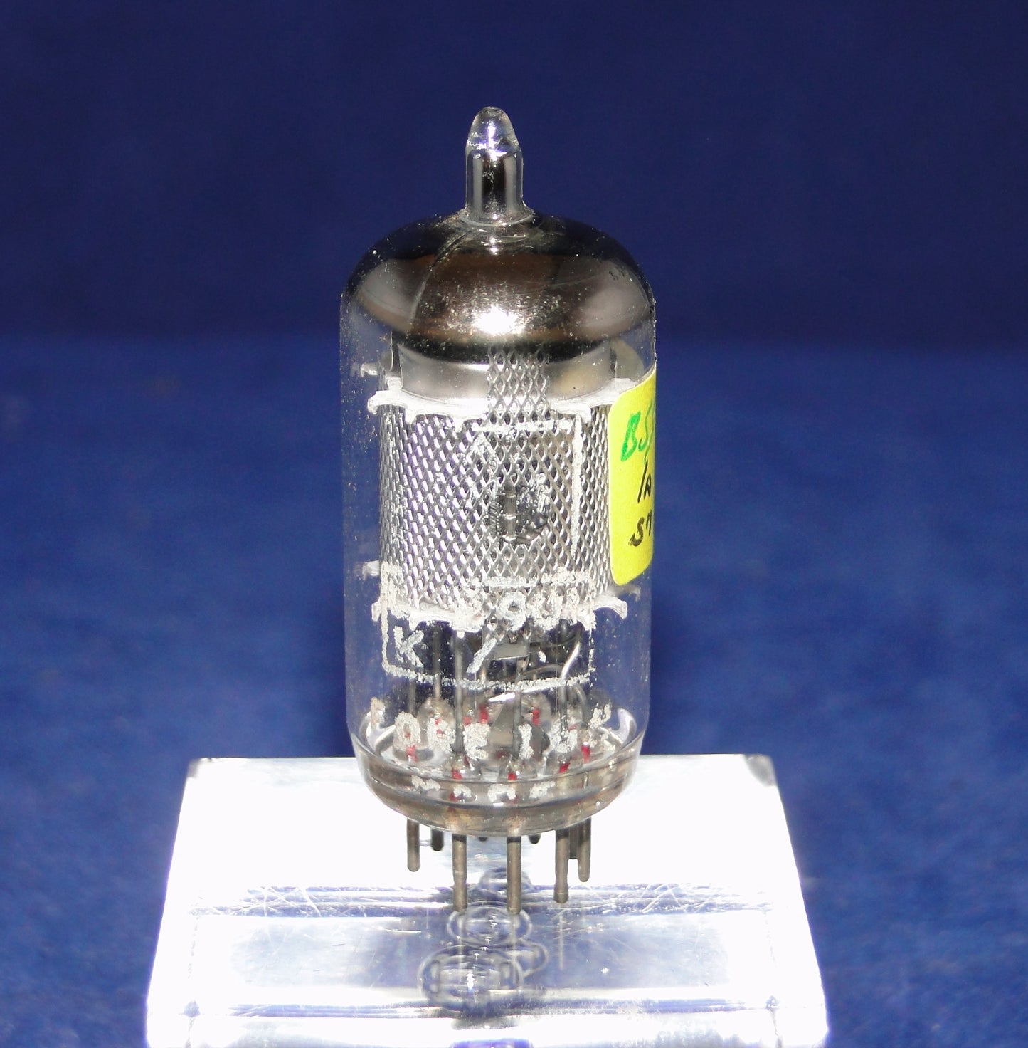 CV2901, MIL SPEC, EF86, MULLARD, MESH SCREEN, FACTORY CODE, 8Y6 L9K2, BRUXELLES, NOVEMBER 1969 MANUFACTURE