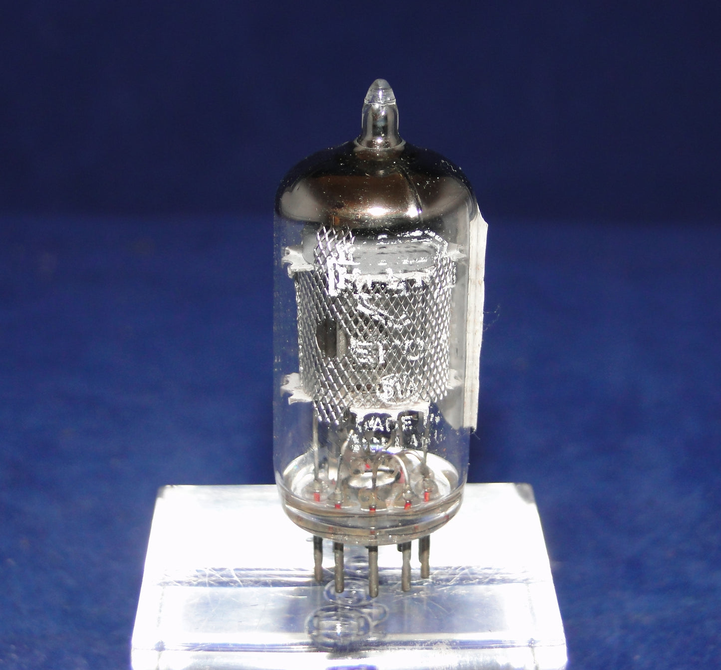 EF86, MULLARD, MESH SCREEN, FACTORY CODE, 8Y5 L6C2, BRUXELLES, MARCH 1966 MANUFACTURE