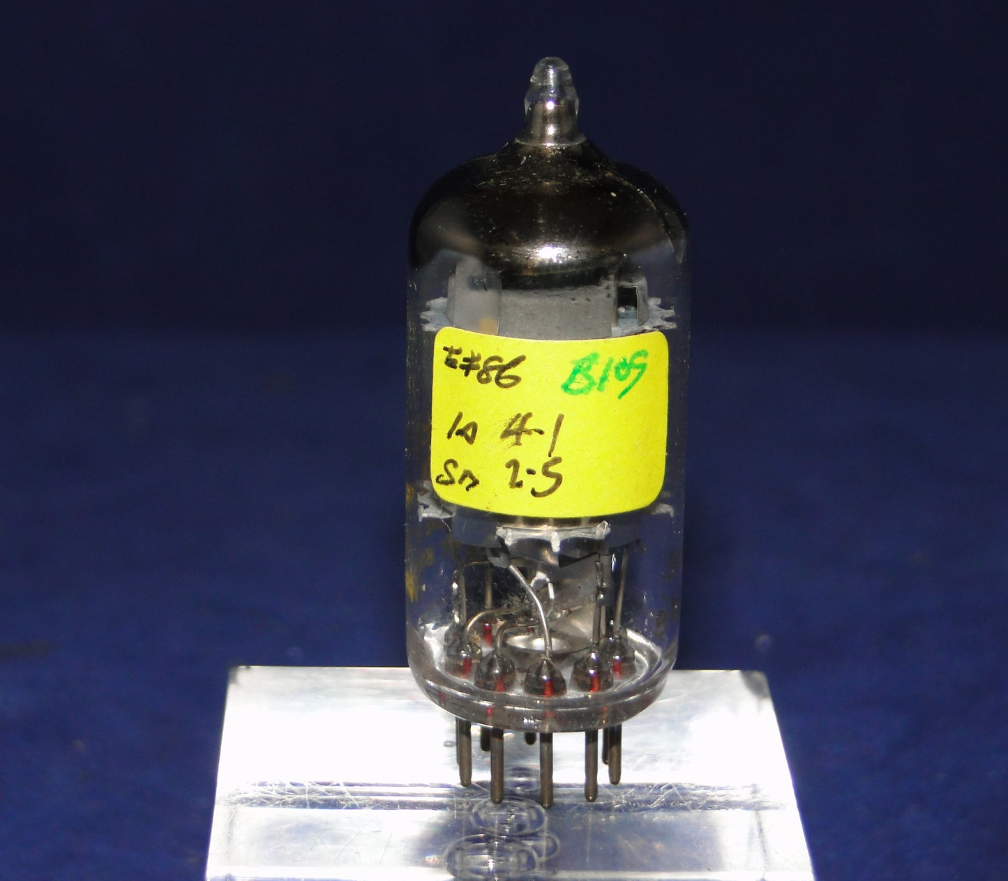 EF86, MULLARD, SOLID CHROME SCREEN, YELOW PRINT, FACTORY CODE, 9r3 B4F2, BLACKBURN, JUNE  1964 MANUFACTURE