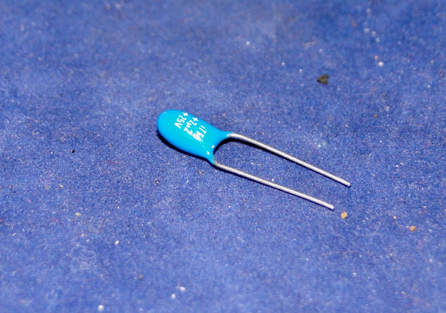 STC, TANTALUM CAPACITORS, 2.2uF @ 25V, EX MIL,