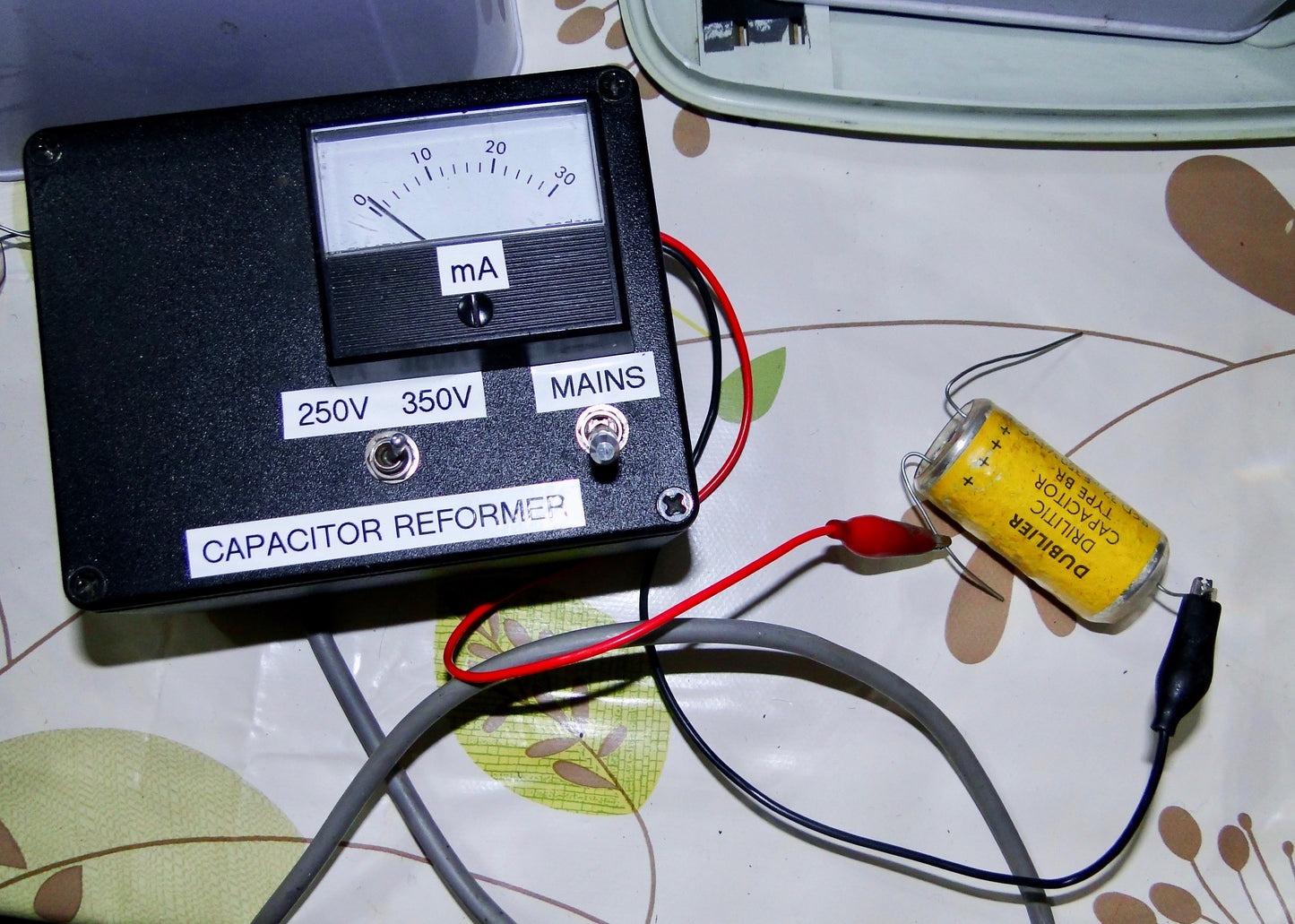 DUBILIER DRILYTIC TYPE BR 32 + 16uF 350V DUAL SECTION AXIAL ELECTROLYTIC CAPACITORS