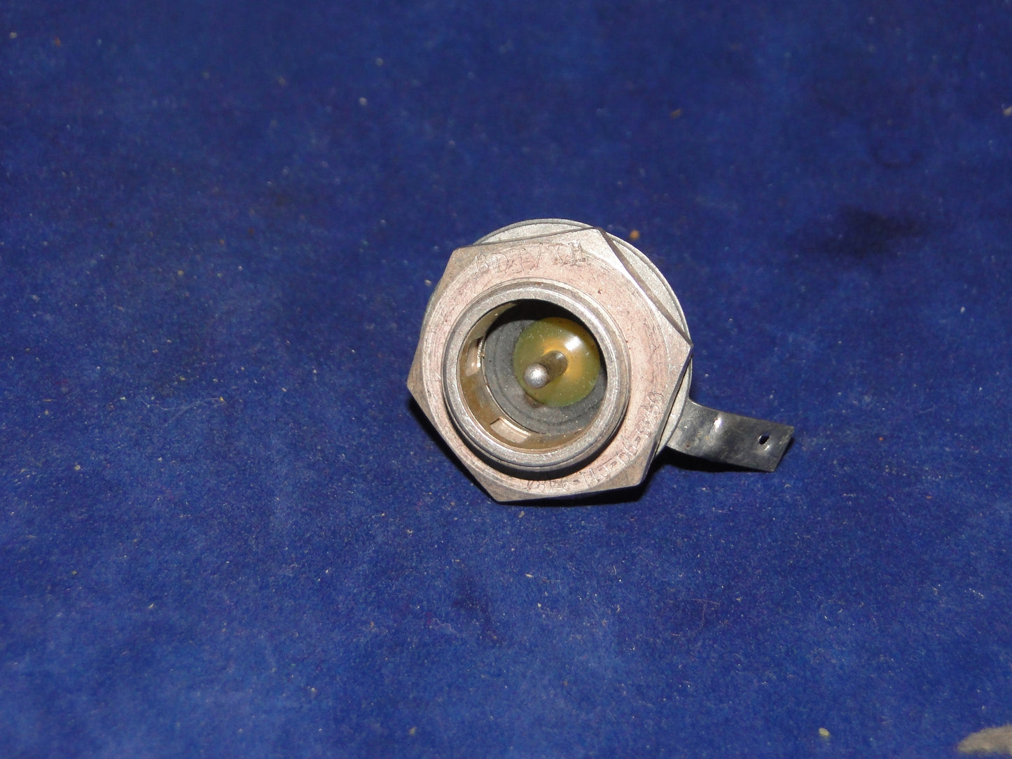 COAXIAL, PLUG, ELECTRICAL, RF, FIXED, FEMALE SHELL Z/5935-99-11-9484, AE SOCKET C11, R210, B47