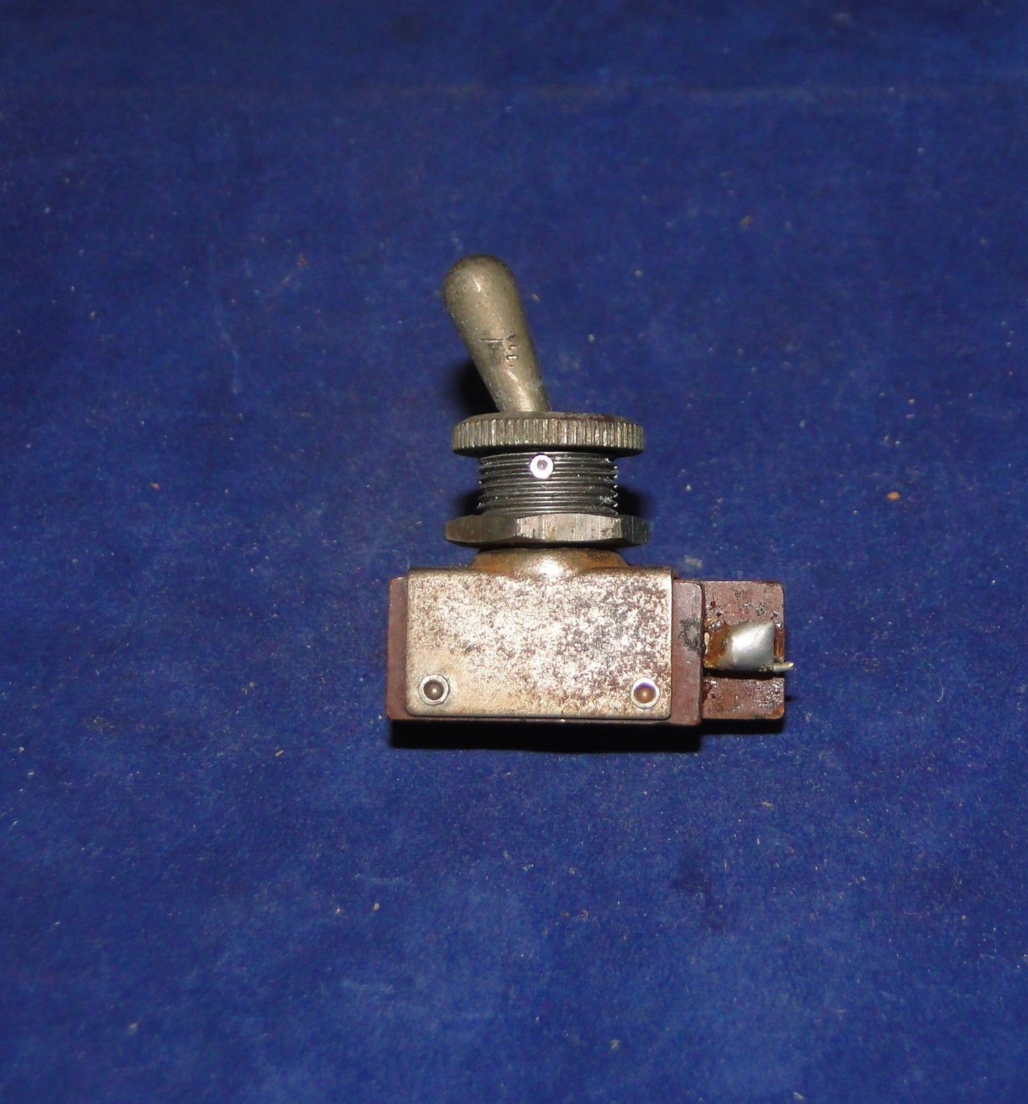 BULGIN, SPST, PEAR DOLLY, SWITCH, S259PD, EX EQUIPT