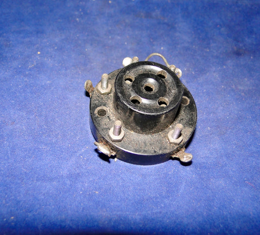 LOTUS,, BRITISH 4 PIN, B4,   BLACK, VALVE HOLDER,  1929