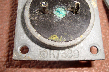 W PLUGS 2 PIN 10H/389 FOR GEE REBECCA ASV EARLY RADAR & WW2 RAF AIRBORNE EQUIPMENT NOS - MULLARD MAGIC - 2