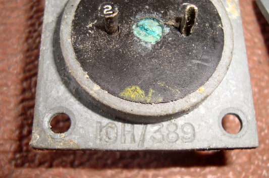 W PLUGS 2 PIN 10H/389 FOR GEE REBECCA ASV EARLY RADAR & WW2 RAF AIRBORNE EQUIPMENT NOS - MULLARD MAGIC - 2