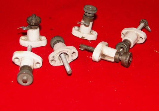 EDDYSTONE, STEATITE, STANDOFF, WITH THREADED BINDING POSTS