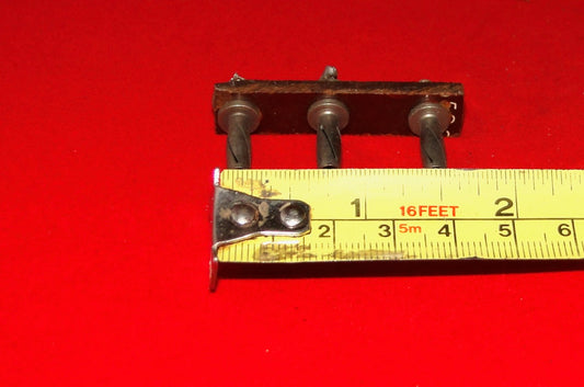 WW2, AIR MINISTRY, PAXOLIN, PLUG IN, COIL HOLDER,  APROX 39mm CENTRE - CENTRE, OUTER PLUGS
