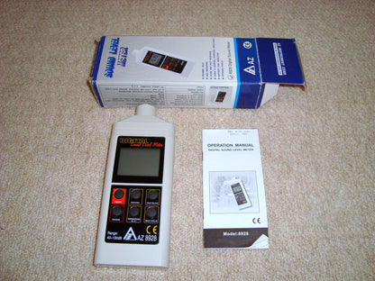AZ INSTRUMENTATION DIGITAL SOUND LEVEL METER MODEL 8928