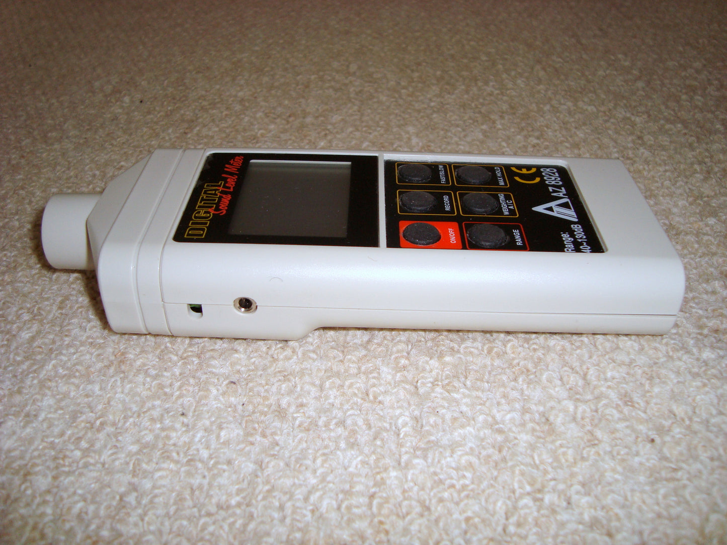 AZ INSTRUMENTATION DIGITAL SOUND LEVEL METER MODEL 8928