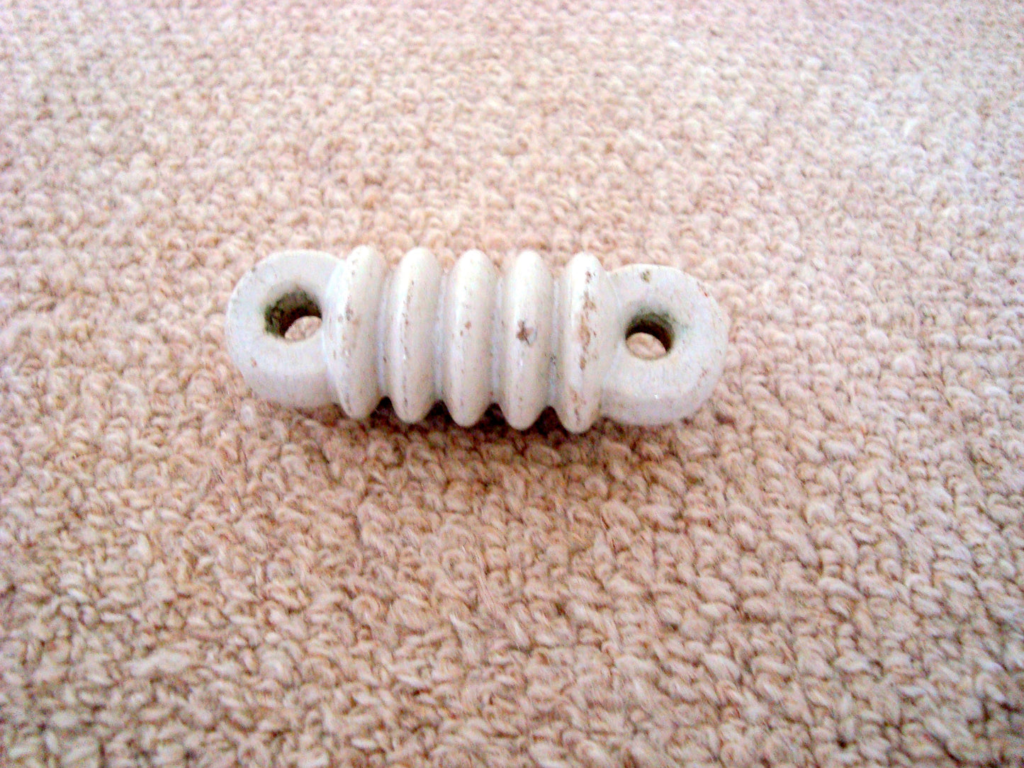 EDDYSTONE WHITE CERAMIC AERIAL STRAIN INSULATORS DOGBONE CAT No 999
