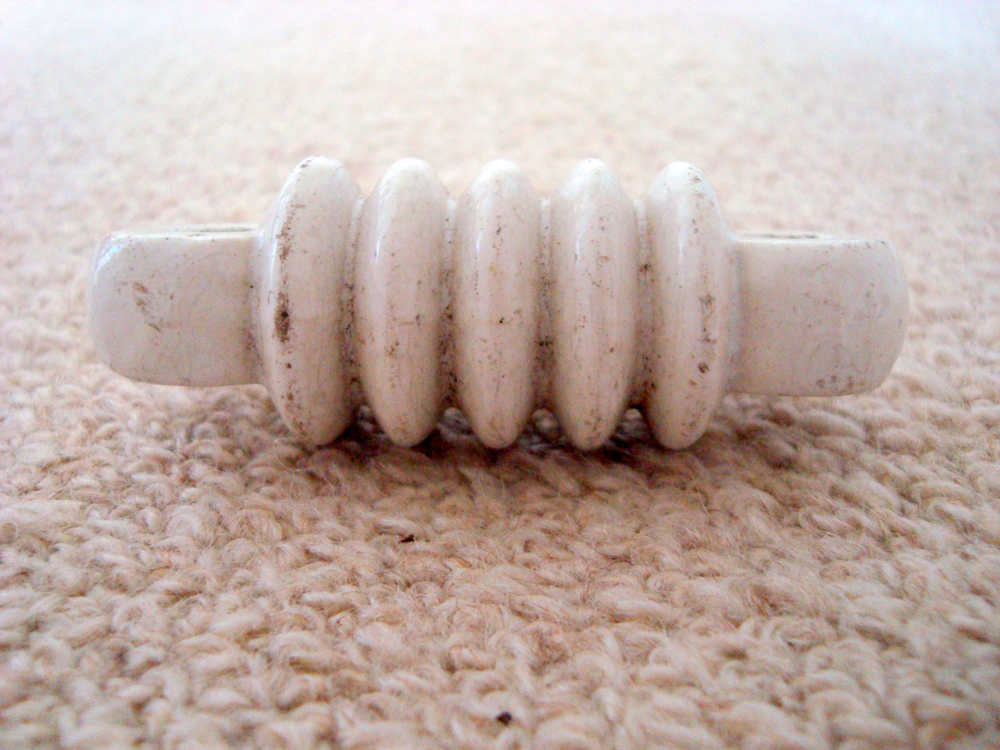 EDDYSTONE WHITE CERAMIC AERIAL STRAIN INSULATORS DOGBONE CAT No 999