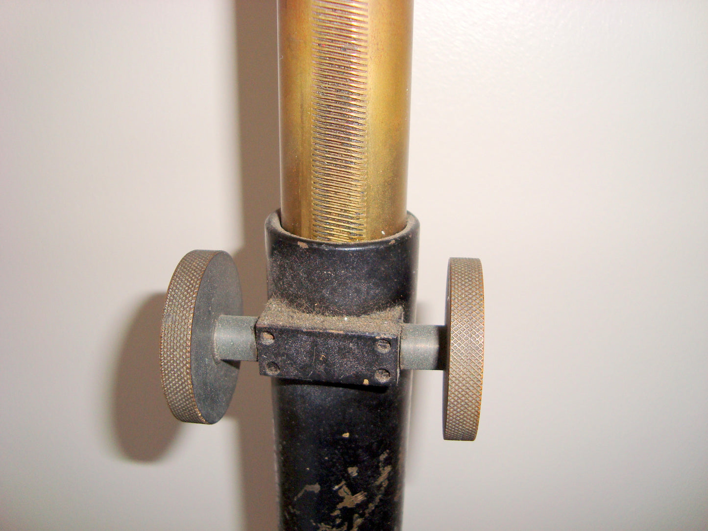 VINTAGE SOLID BRASS OPTICAL BENCH STAND