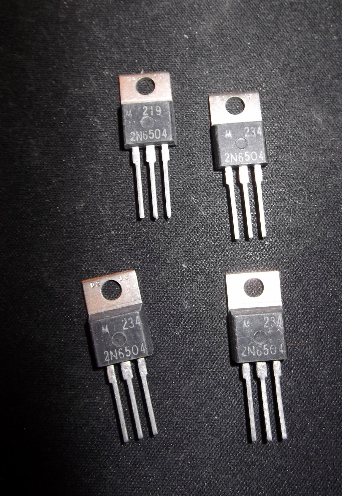 MOTOROLA 2N6504 TRANSISTOR