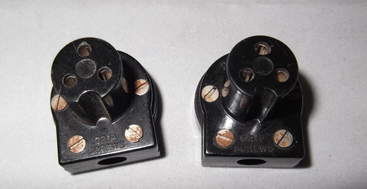 7.3mm DIA, MINIATURE, BULGIN, 3 PIN PLUG,&nbsp; RT ANGLE ENTRY, PX430, QUAD 303 33 AMPLIFIERS, EX EQUIPT