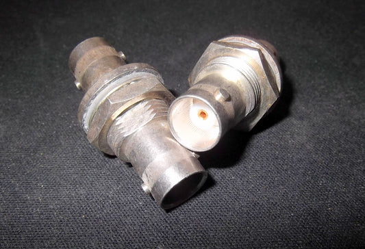 BNC FEMALE - BNC FEMALE,  BULKHEAD CONNECTOR, BNC FEEDTHROUGH, SILVER PLATED NOS