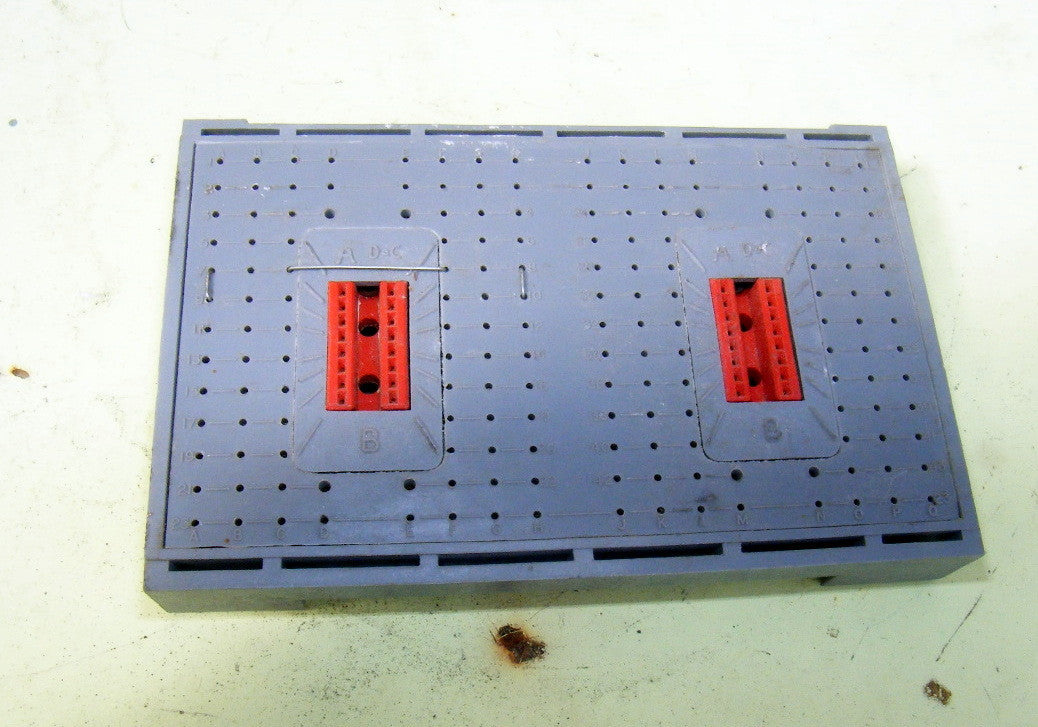 TWIN 16 PIN DIL IC BREAKOUT BOX