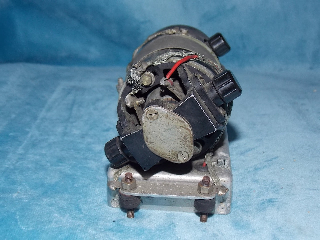 DYNAMOTOR, ROTARY TRANSFORMER, TYPE 262, AIR MINISTRY, 1OK/16855, 24V @ 2.8A, TO GIVE 250V @ 0.6A,