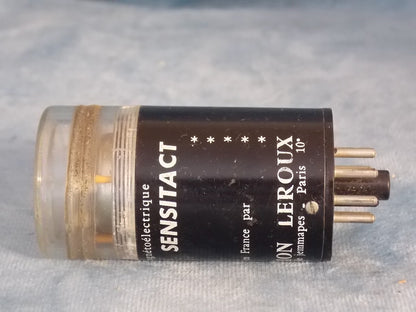 BRION LEROUX, SENSITACT, 50mW/10V, OCTAL RELAY, WITH ROTARY METER ON TOP,