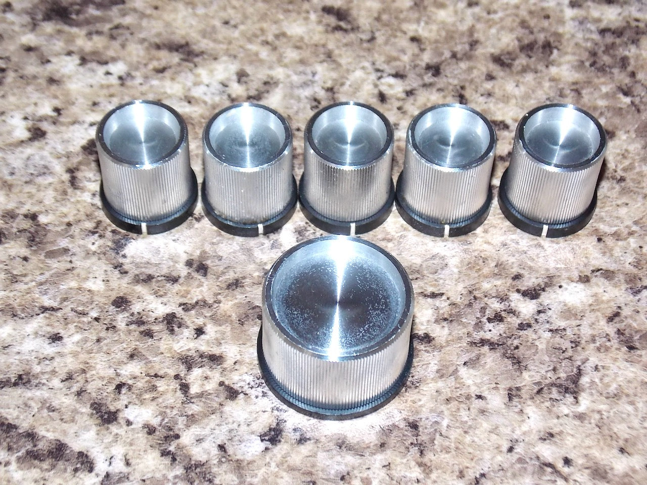 SET OF 6x, ALUMINIUM KNURLED EDGE, KNOBS,, 6mm SPLINE, IN BLACK PLASTIC  INSERT, x 20mm DIA, 20mm HIGH + 1x 30mm DIA, 20mm HIGH