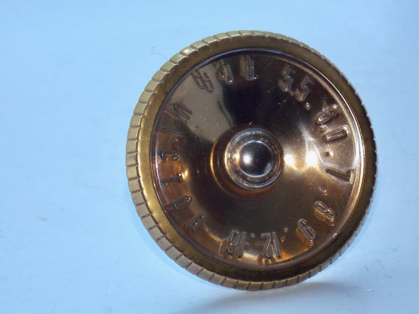 GOLD, RCA VICTOR , TELEVISION, PHONOGRAPH KNOB,  47 mm DIA, SCALED 5.5 - 16