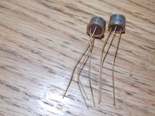 2S302, silicon, PNP, transistor, Texas Instruments ,TO-5, with long gold plated leads